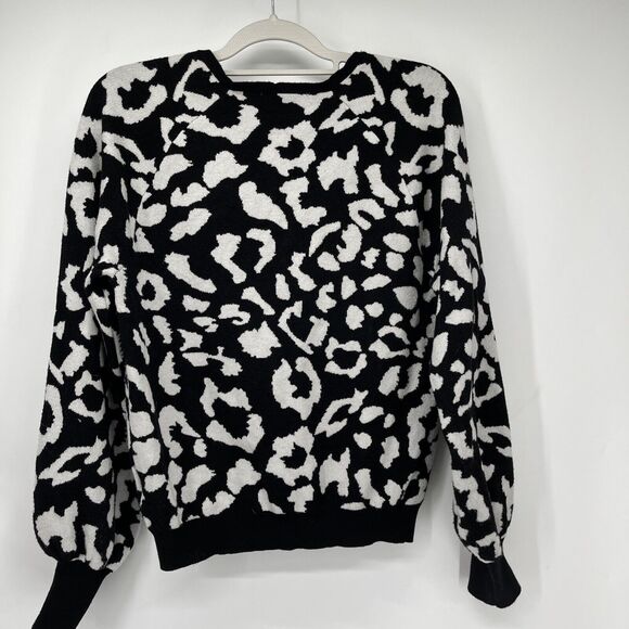 Philosophy Sweater Womens Medium Black Ikat Animal Print Bell Sleeves Pullover - Picture 6 of 8